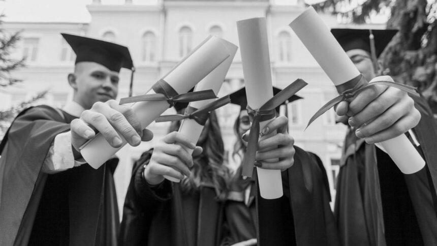 Випускники складатимуть спрощене зовнішнє незалежне оцінювання