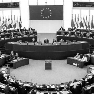 Європарламент підтримав надання Україні статусу кандидата у ЄС