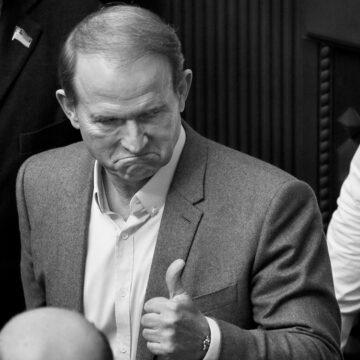 14 митників, які “не помічали” нафтопродукти Медведчука, постануть перед судом