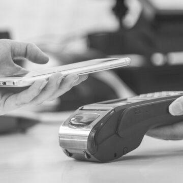 Усі продавці в Україні мають встановити POS-термінали: уряд затвердив терміни