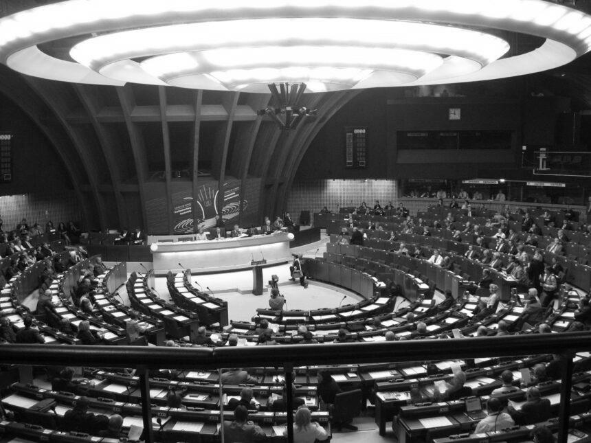 Рада Євросоюзу ухвалила рішення щодо видачі віз росіянам