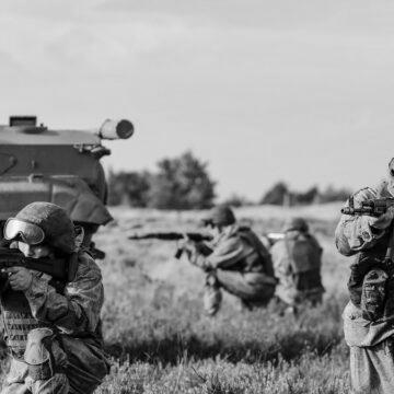 Росія розпочала масштабні військові навчання – у британській розвідці пояснили справжню мету