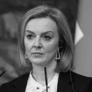 Ліз Трасс оголосила, що подає у відставку (відео)