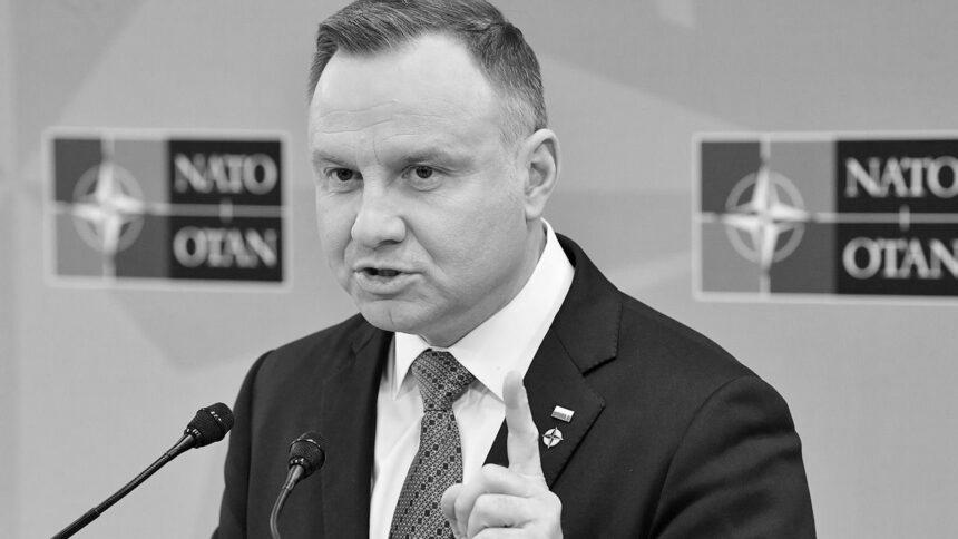 Ізоляція Росії та не тільки: Дуда розкрив деталі розмови із Зеленським