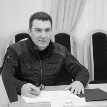 Данілов прокоментував “лякалки” Лукашенка