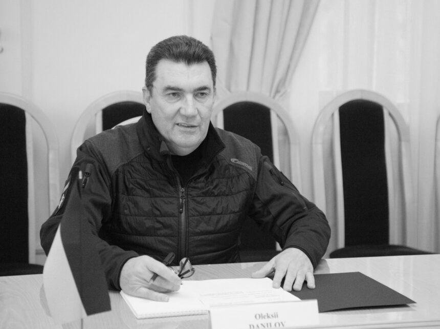 Данілов прокоментував “лякалки” Лукашенка