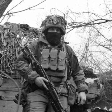 Російська армія не просто відступала, а бігла – український офіцер розповів про зброю з Великої Британії та Німеччини