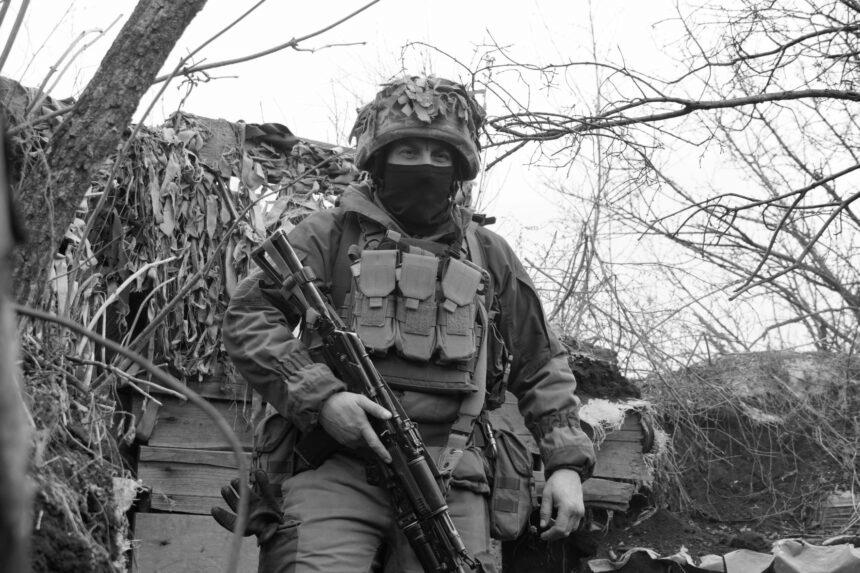 Російська армія не просто відступала, а бігла – український офіцер розповів про зброю з Великої Британії та Німеччини