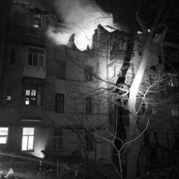 Російські терористи вдарили по Харкову, є попадання в житловий будинок