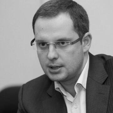 В Україні хочуть заборонити продаж алкоголю і сигарет за готівку