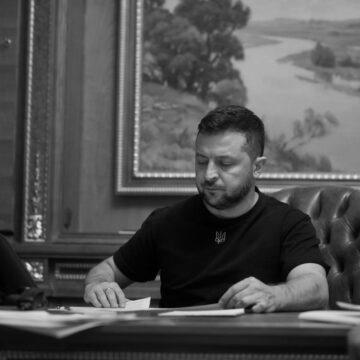 Зеленський підписав закон про посилення відповідальності в армії