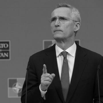 Столтенберґ вказав на роль НАТО у розбудові української армії