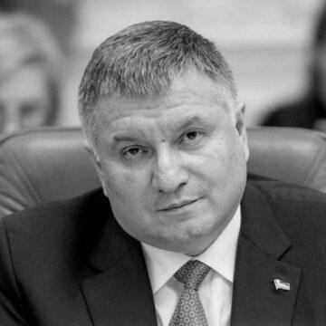 Обшук також відбувається у екс-глави МВС України Арсена Авакова