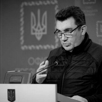 “Кого тільки немає в посередництві” – Данілов про “благання” Москвою сісти за стіл переговорів