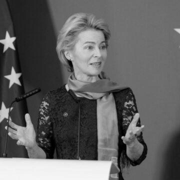 У ЄС “немає доказів”, що Китай розглядає надання зброї Росії