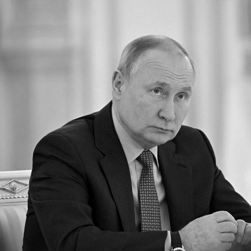 Аналітики відреагували на заяву Путіна про потужне виробництво танків