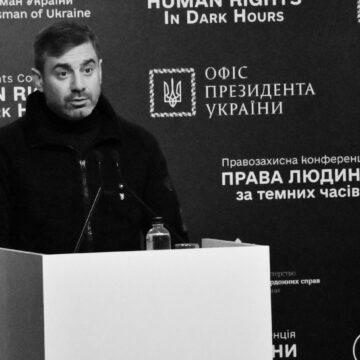 Українцям радять не відмовлятися від російських паспортів в окупації