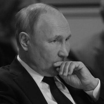 “Путіна можуть ізолювати в його ж резиденції, подібно до Горбачова”
