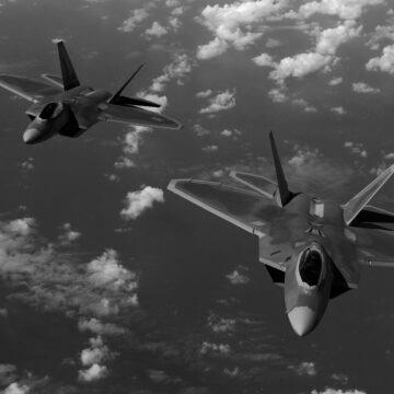 Винищувачі США перехопили російські бомбардувальники