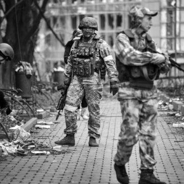Ворог змінив тактику під Маріуполем