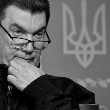 “Чоловік з вусами розповідає нісенітниці” – Данілов прокоментував маячню Пєскова