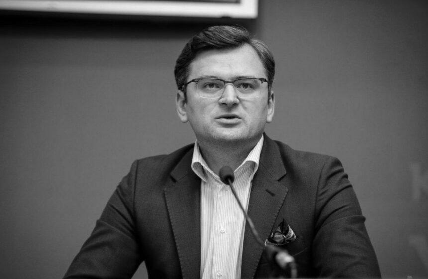 002 Україна і ООН домовились про евакуацію на окупованому Лівобережжі за умови забезпечення безпечного проїзду на окуповані території