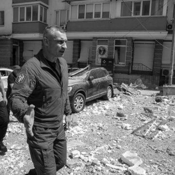 Кличко та міністр Камишін другий день перевіряють стан укриттів, з військової адміністрації – нікого