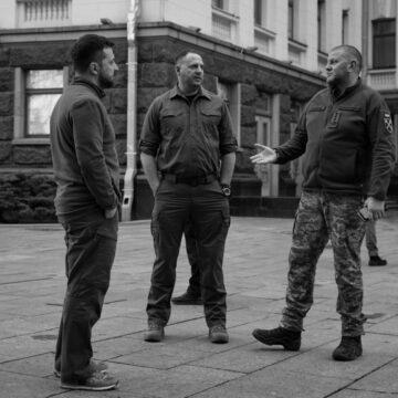 Залужний не дав підірвати мости у столиці на початку війни