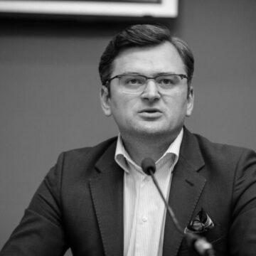 Орбан особисто зацікавлений у вивезенні 11 українських військовополонених в Угорщину – Кулеба