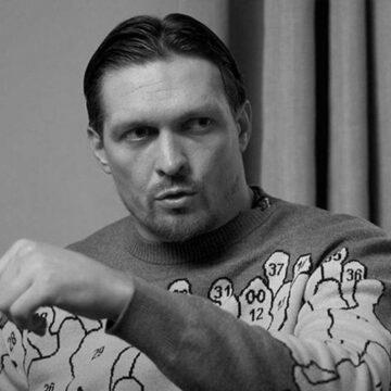 Усик заявив про “найбільший бій в історії”