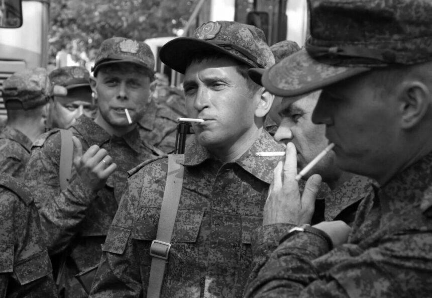 Російським військовим заборонили говорити колаборантам про розташування військ