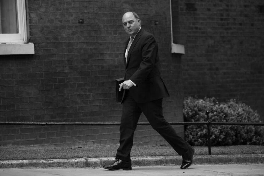 Міністр оборони Великобританії Бен Воллес подав у відставку