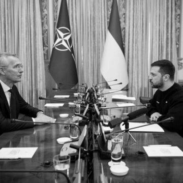 До Києва приїхав генсек НАТО Єнс Столтенберг
