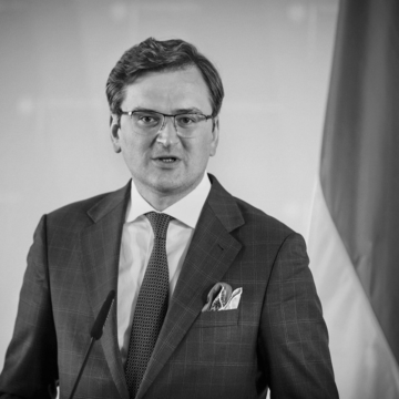 “Зернова війна” – Кулеба висловився про конфлікт із Польщею