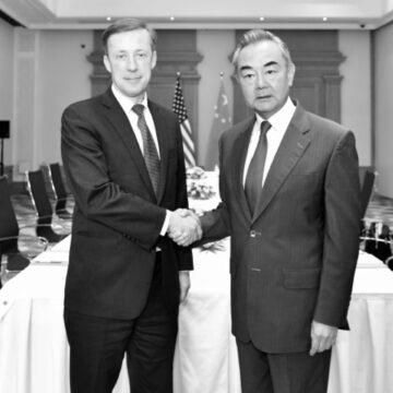 США та Китай обговорили війну РФ в Україні: представник КНР тепер летить до Москви