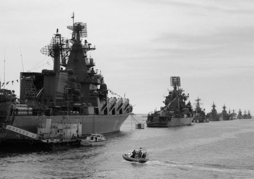 Окупанти виводять кораблі з Севастопольської бухти – партизани