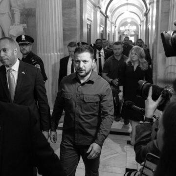 Зеленський пояснив, якої допомоги від США очікує