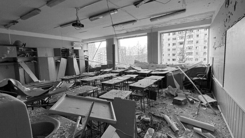У Львові пошкоджено 3 школи і дитячий садок