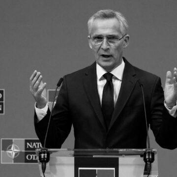 Столтенберг скликає засідання Ради Україна-НАТО після атак Росії