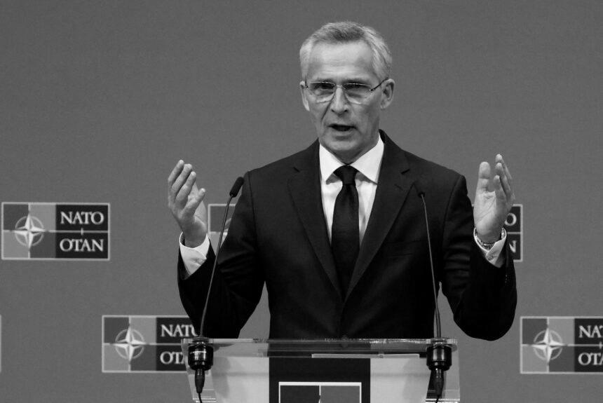 Столтенберг скликає засідання Ради Україна-НАТО після атак Росії