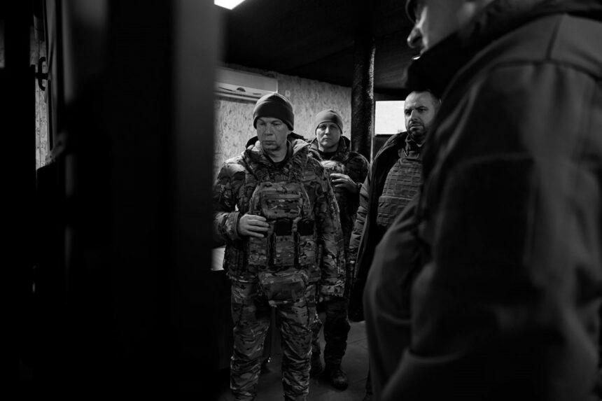 Ситуація складна та напружена: Сирський та Умєров відвідали передову