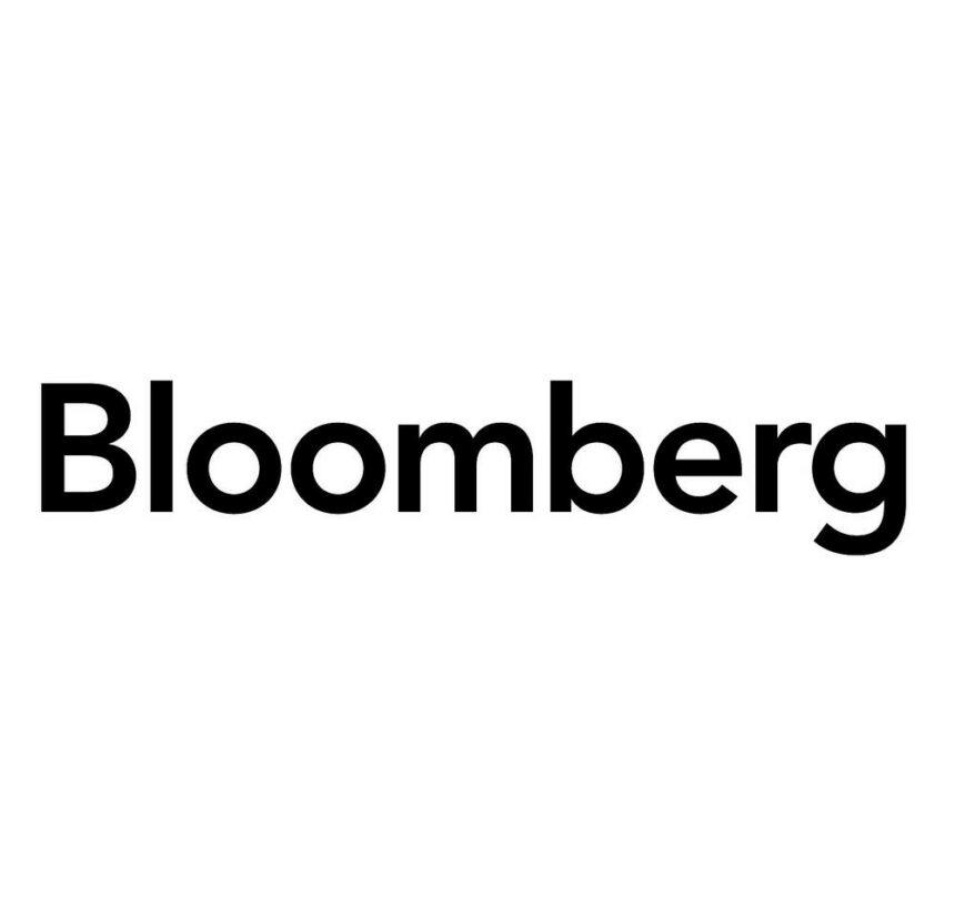 Атаки дронів зупинили 12% потужностей із перероблювання нафти – Bloomberg