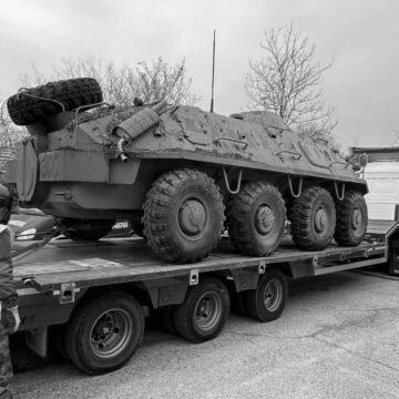 Болгарія розпочала відправку БТРів до України