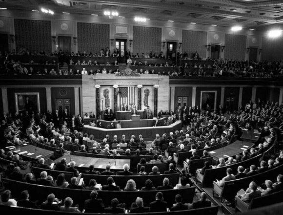 Сенат США сьогодні розгляне законопроєкт про допомогу Україні за скороченою процедурою