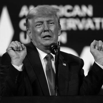 Трамп уникнув конфіскації у справі про шахрайство
