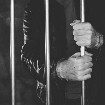 Мобілізувати можна десять-двадцять тисяч засуджених. Це дасть розвантажити камери
