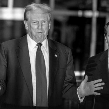 Трамп обіцяє скасувати рішення Байдена в обмін на повернення до Білого дому – ЗМІ