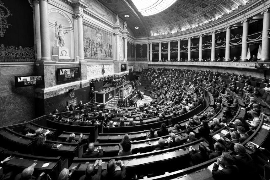 У Парламенті Франції вимагають дозволити Україні атакувати російську територію їхньою зброєю