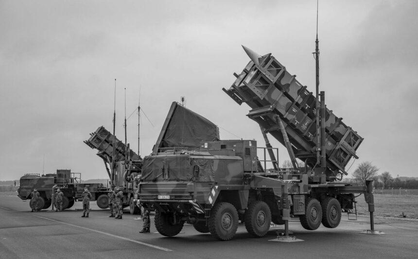 Німеччина дозволила Україні збивати літаки в повітряному просторі РФ із систем Patriot