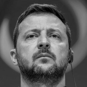 У нас достатньо рішучості знищувати терористів на їхній території – Зеленський
